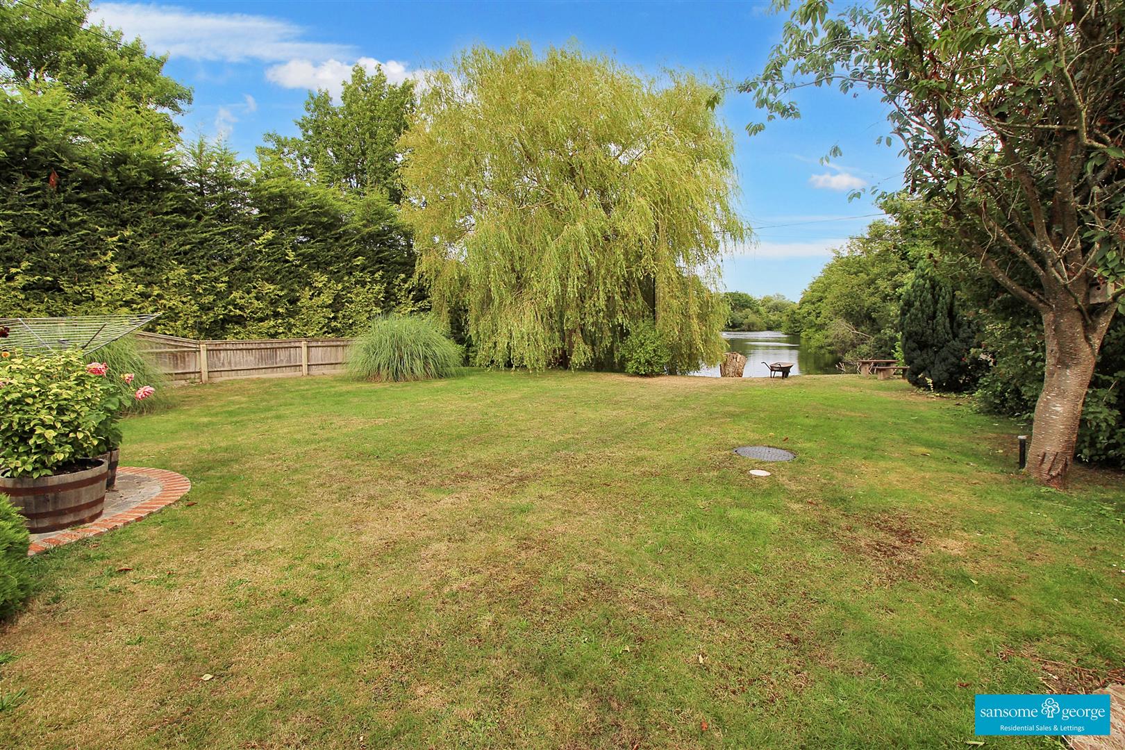 Searles Farm Lane, Burghfield
